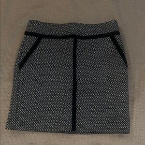 LOFT Black and White